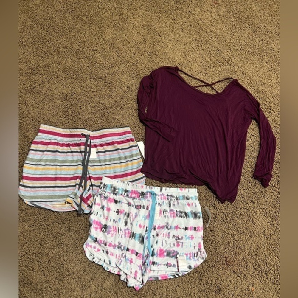 VS Top + 2 pair pajama Shorts Secret treasures size XS/ 4-6